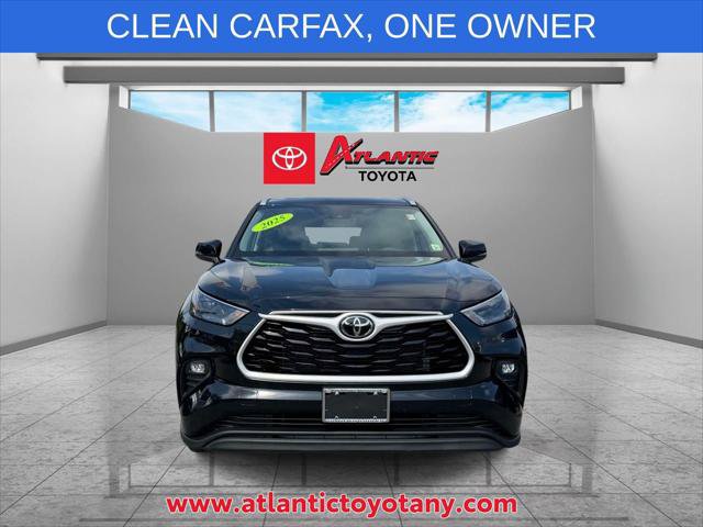 Certified 2025 Toyota Highlander XLE FWD image 2