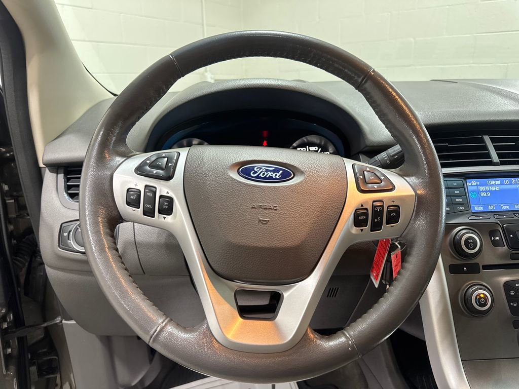 Used 2013 Ford Edge SEL image 37