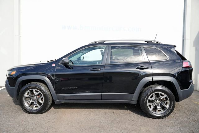 Used 2019 Jeep Cherokee Trailhawk w/ Cold Weather Group image 8