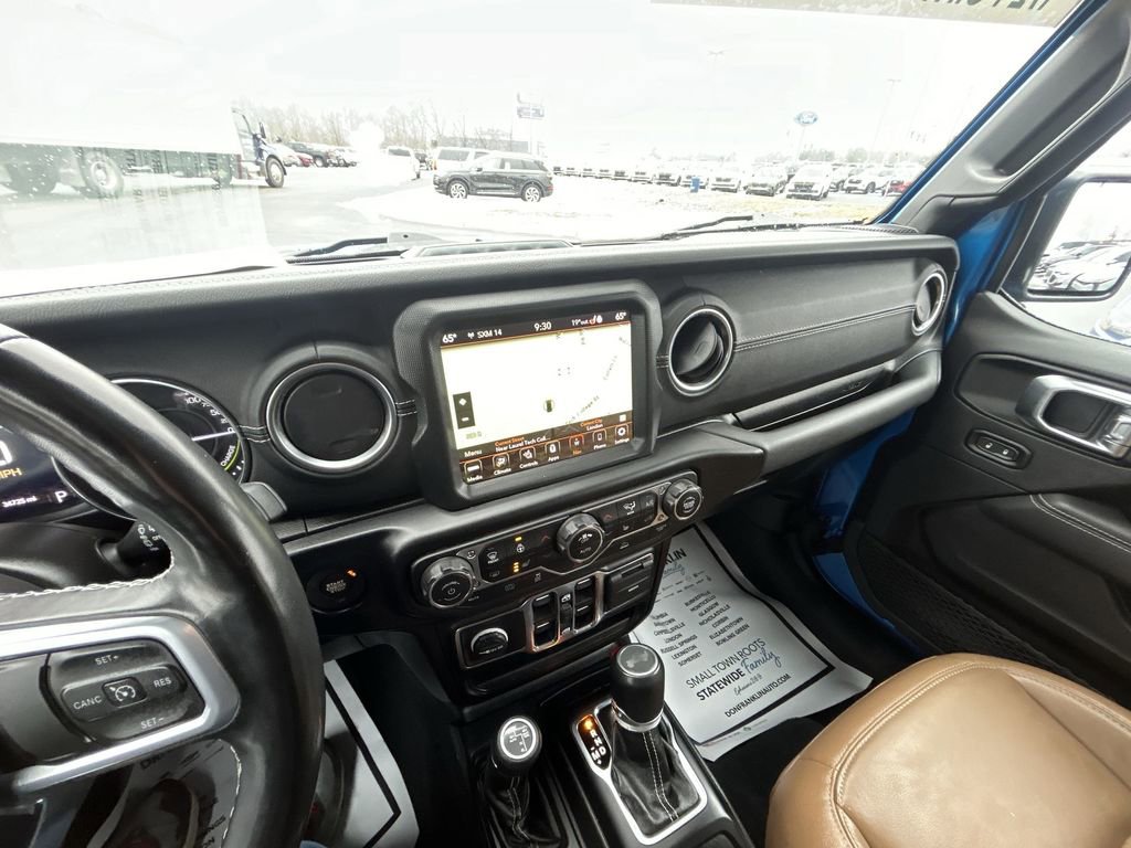 Used 2022 Jeep Wrangler Unlimited Sahara w/ Cold Weather Group image 12