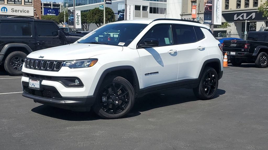 Used 2026 Jeep Compass Latitude AWD/4WD image 33