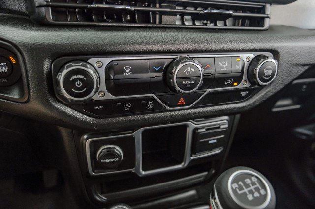 Used 2024 Jeep Wrangler Unlimited Sport image 22