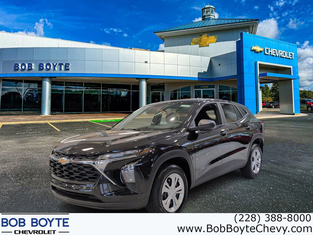 New 2026 Chevrolet Trax LS w/ Driver Confidence Package