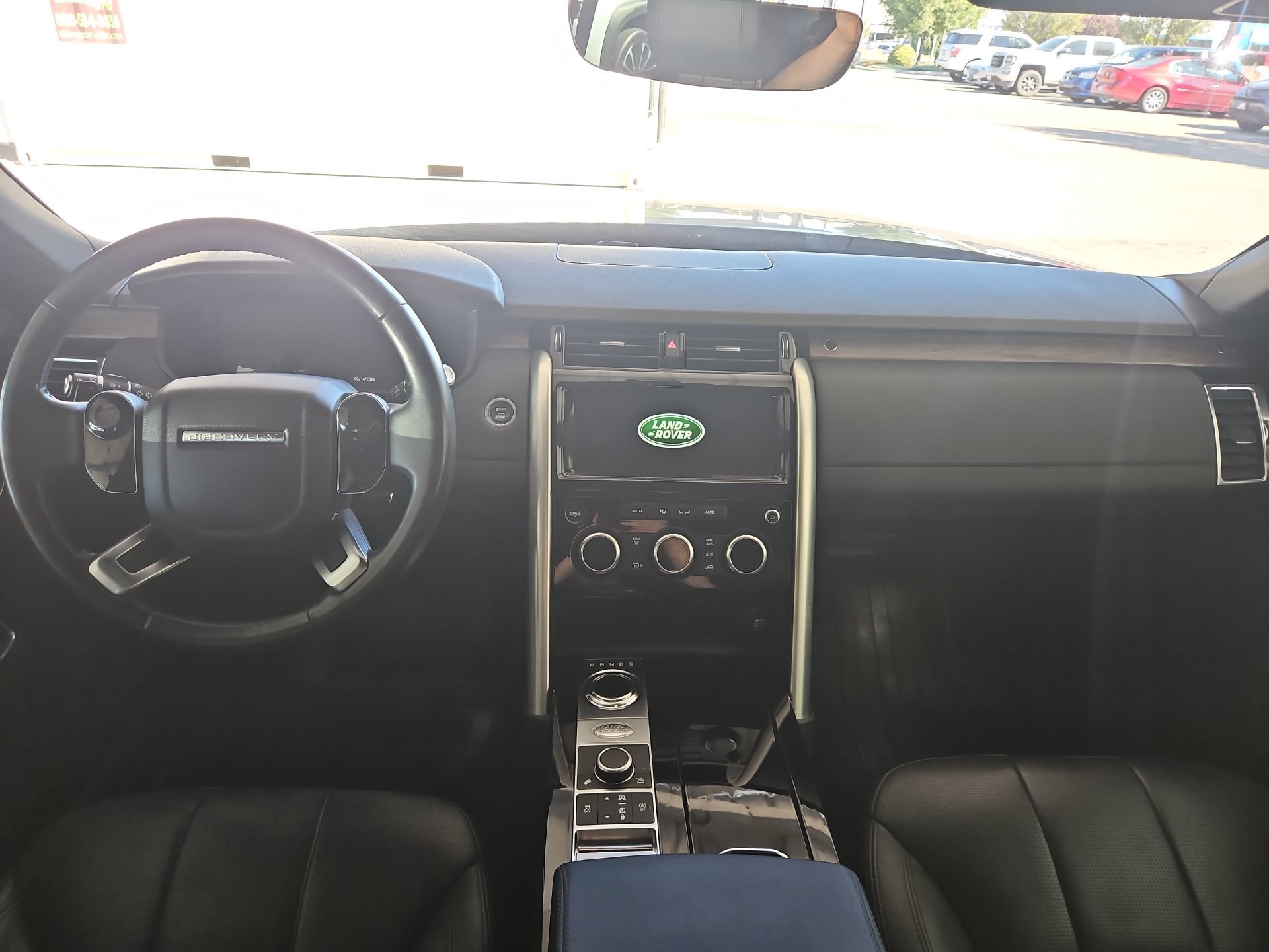 Used 2019 Land Rover Discovery HSE AWD/4WD image 9