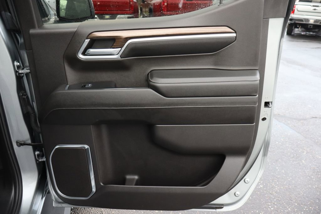 Used 2024 Chevrolet Silverado 1500 RST w/ Z71 Off-Road Package image 23