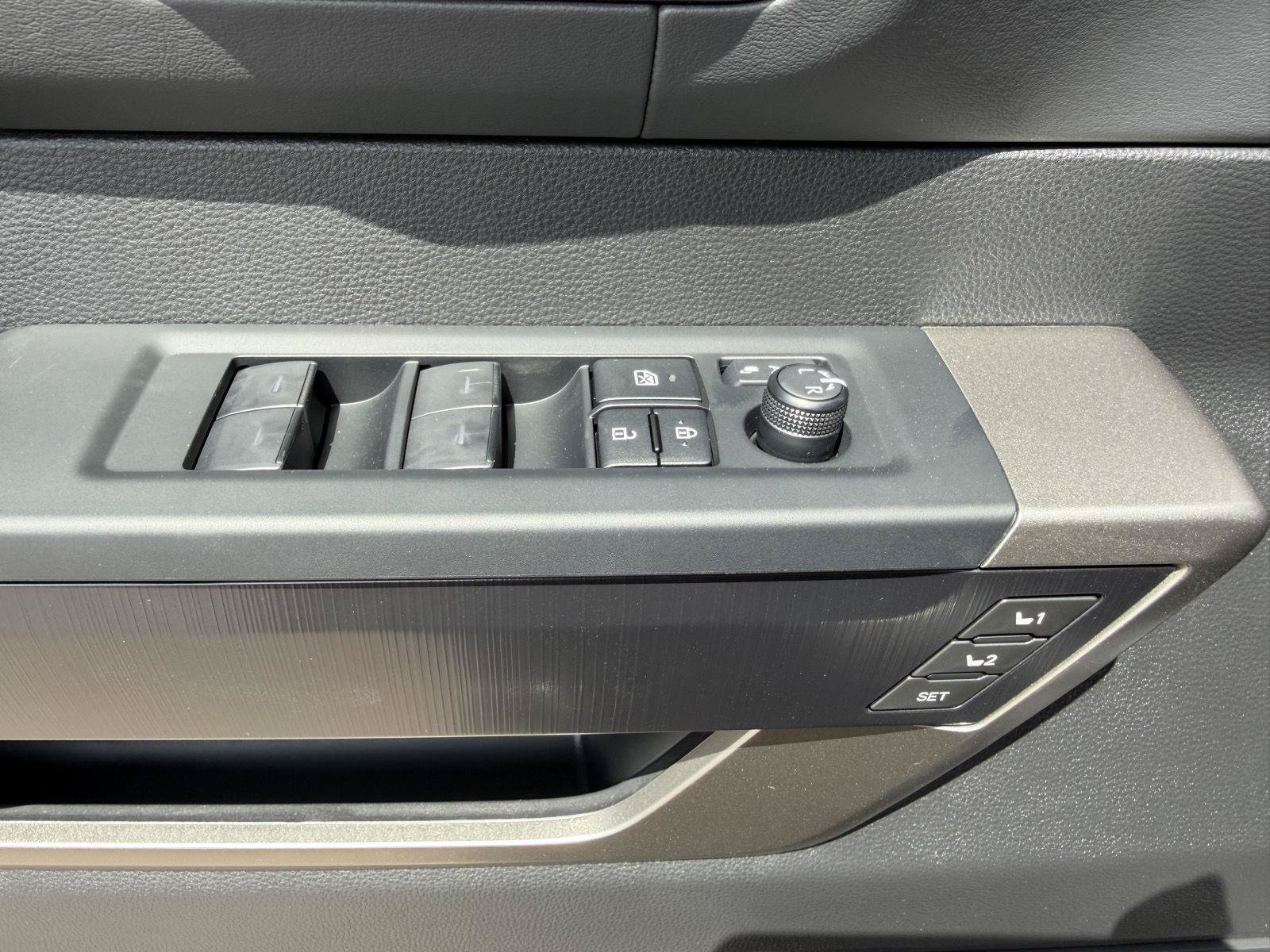 New 2026 Toyota Tundra Platinum AWD/4WD image 13