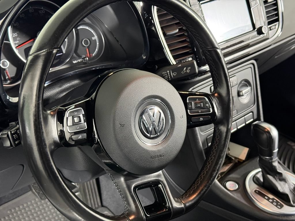 Used 2018 Volkswagen Beetle 2.0T S w/ Style & Comfort Package For S FWD image 11