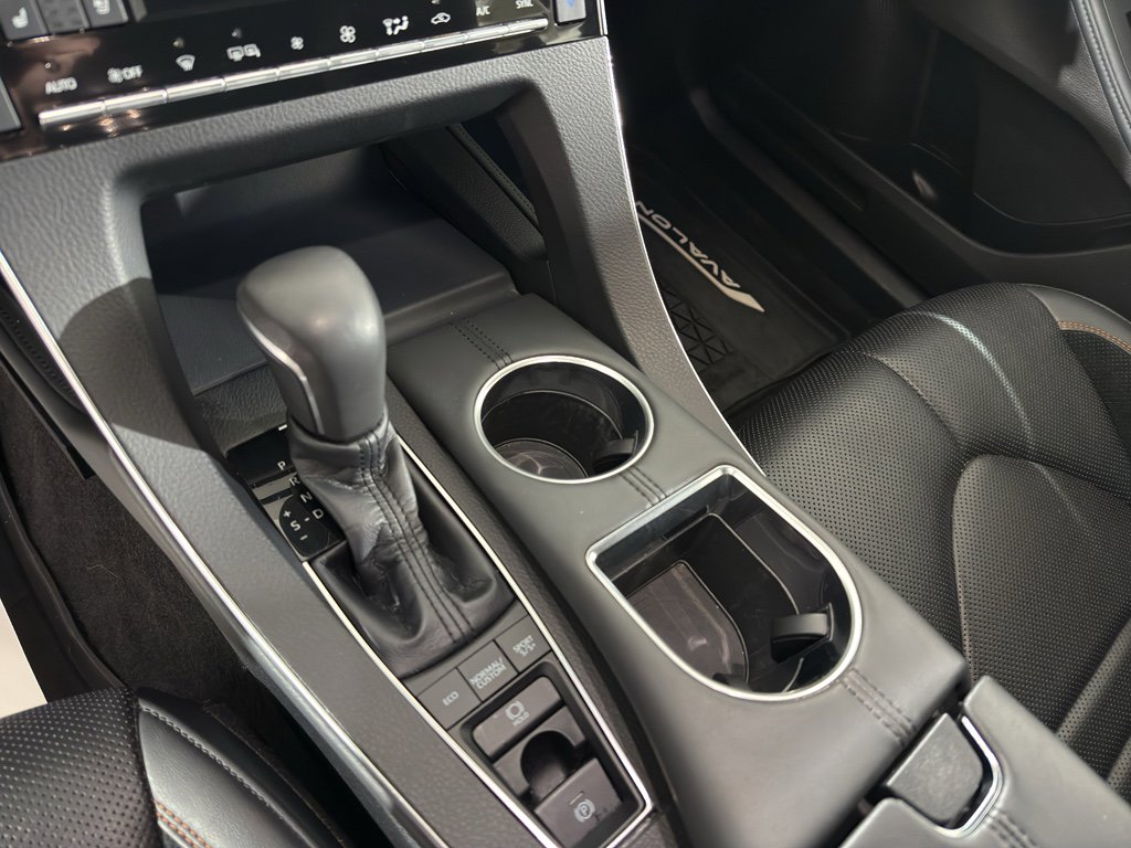 Used 2019 Toyota Avalon Touring image 20