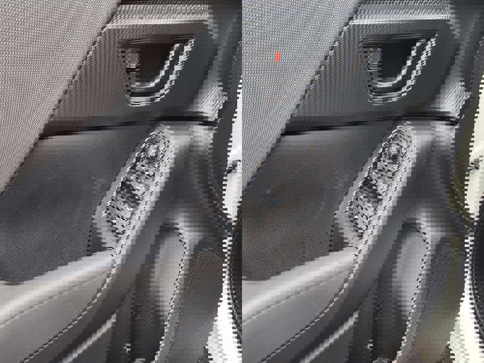 Used 2025 Subaru Crosstrek 2.0i image 20