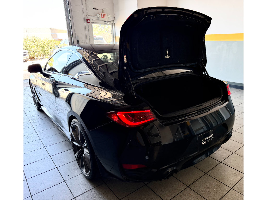 Used 2018 INFINITI Q60 Red Sport 400 w/ Sensory Package 3.0T Sport RWD image 10
