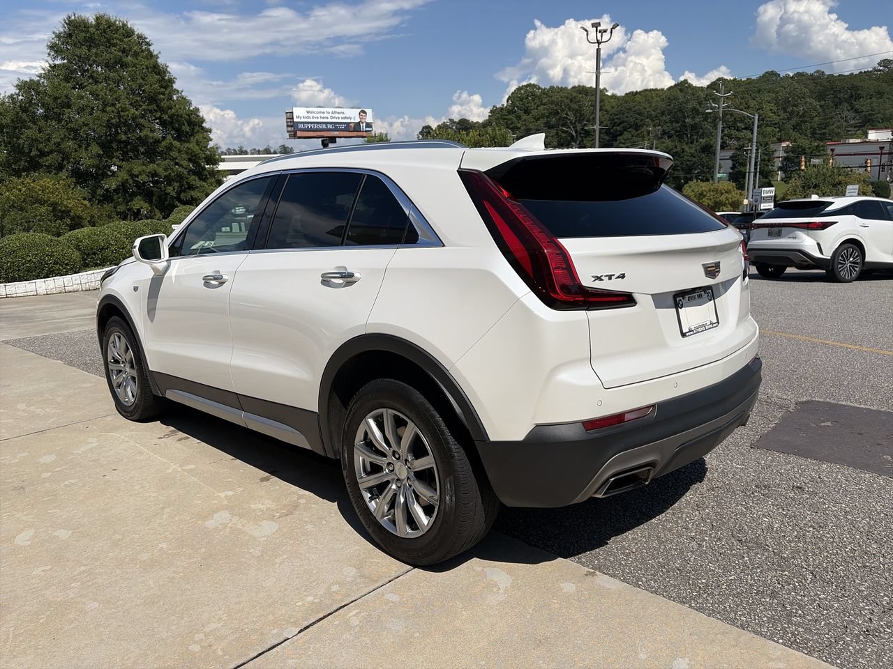 Used 2021 Cadillac XT4 Premium Luxury FWD image 6