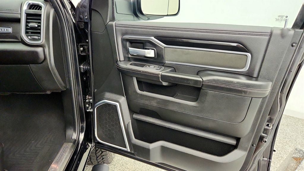 Used 2022 RAM 2500 Laramie w/ Night Edition AWD/4WD image 26