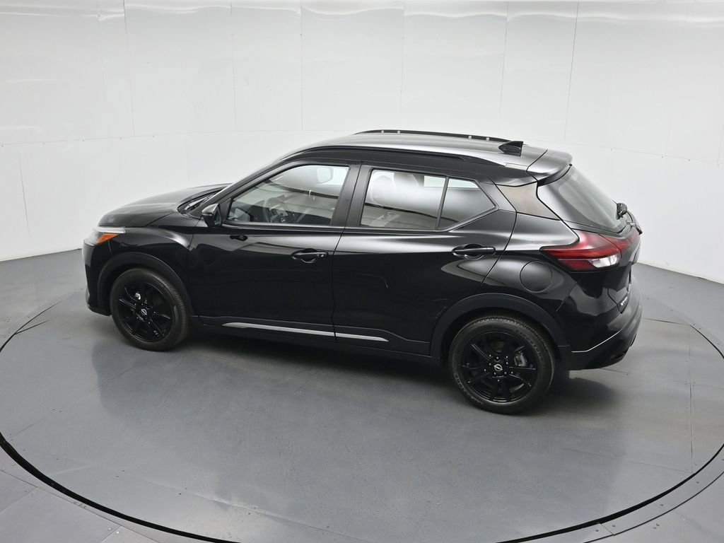 Used 2023 Nissan Kicks SR w/ SR Premium Package image 42