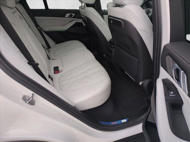 Used 2024 BMW X5 xDrive40i w/ Premium Package image 22