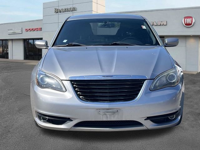 Used 2013 Chrysler 200 Touring w/ S Exterior Appearance Pkg FWD video 2