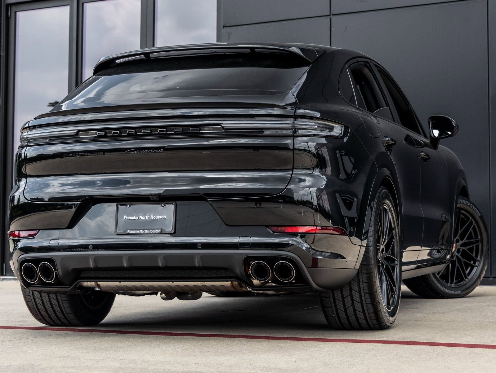 Used 2026 Porsche Cayenne Coupe image 11