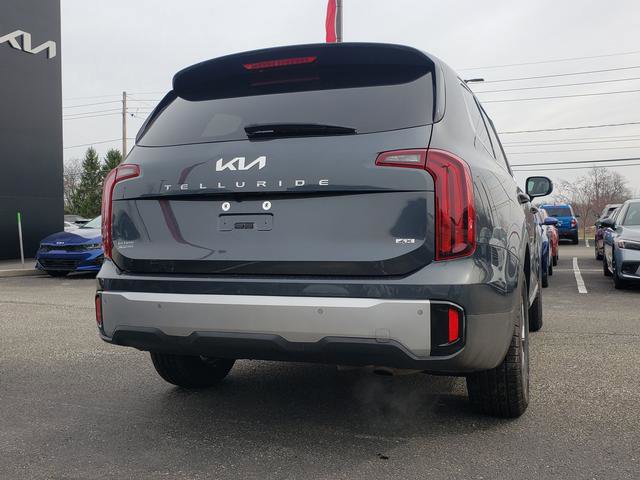 Certified 2023 Kia Telluride LX image 3