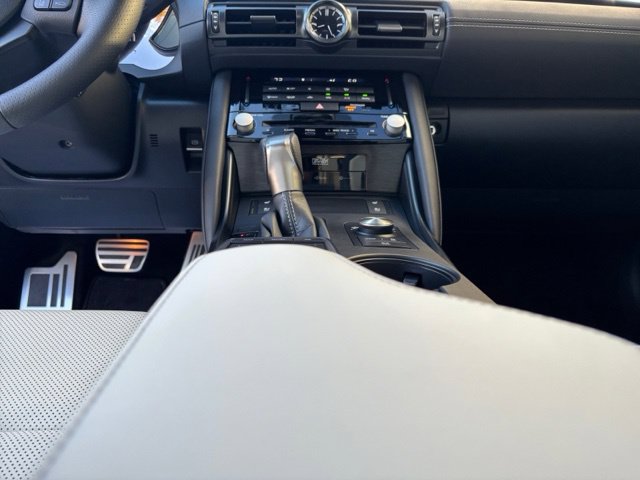 Used 2025 Lexus IS 350 F Sport AWD/4WD image 12