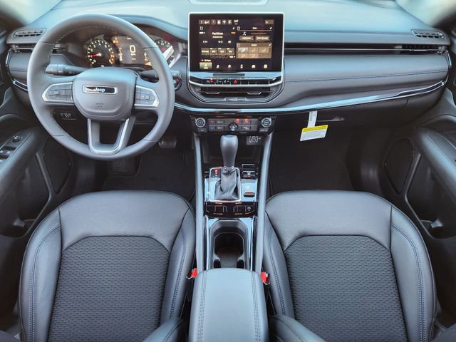 New 2026 Jeep Compass Latitude image 19