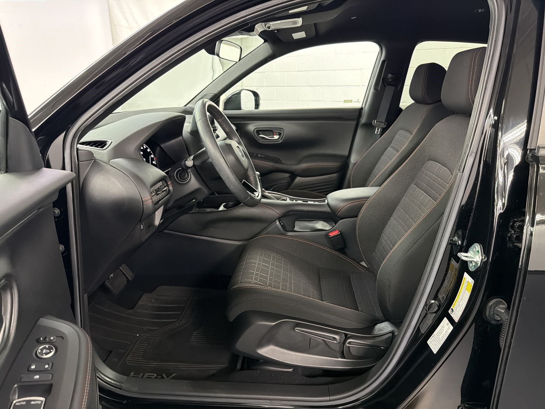 Certified 2024 Honda HR-V Sport image 5
