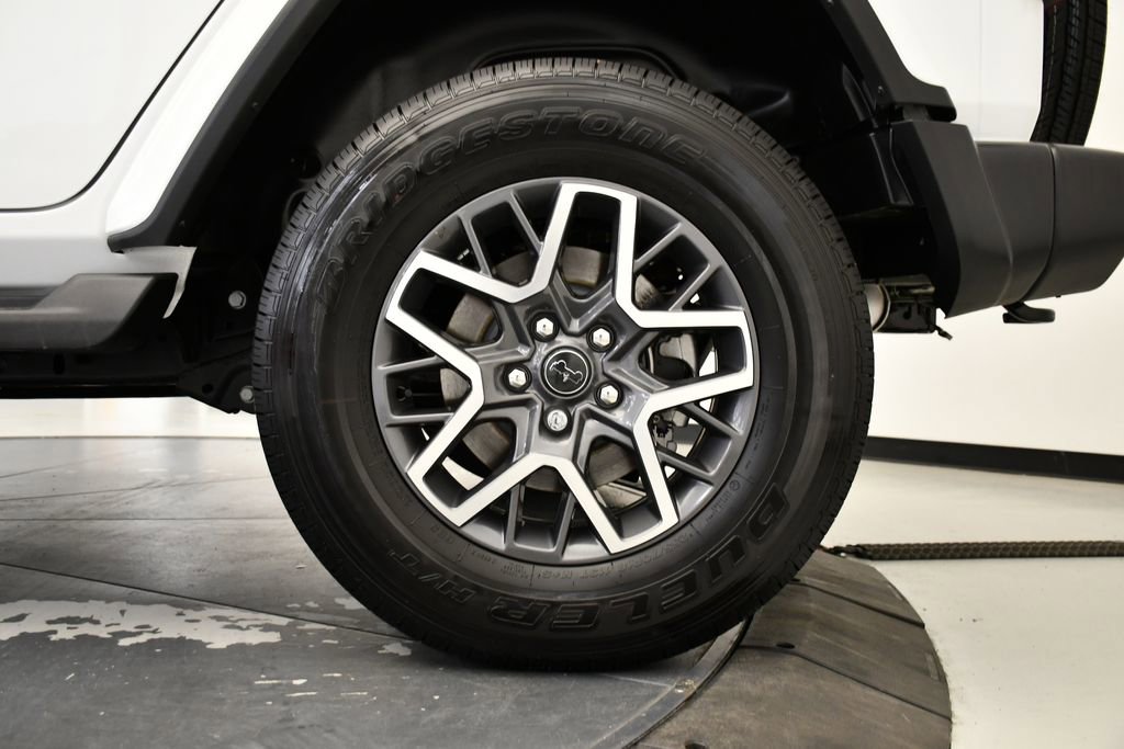 Used 2025 Jeep Wrangler Sahara image 14