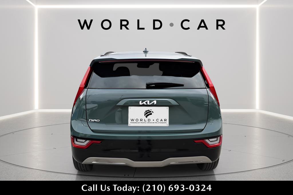 Certified 2024 Kia Niro Wave FWD image 6