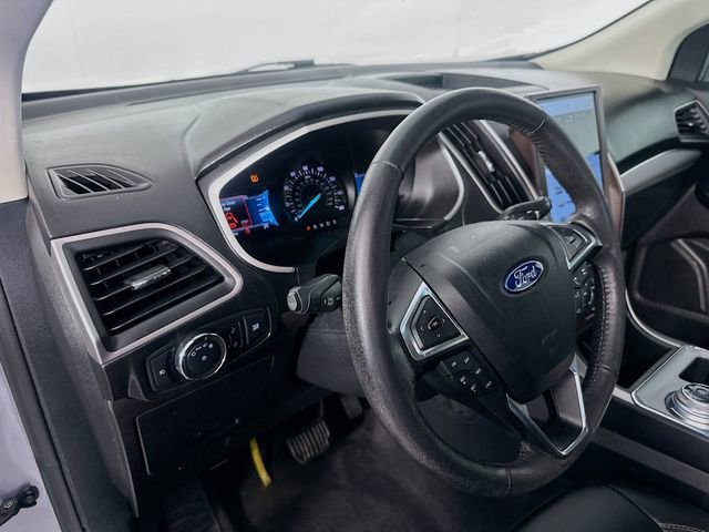 Used 2021 Ford Edge SEL AWD/4WD image 9