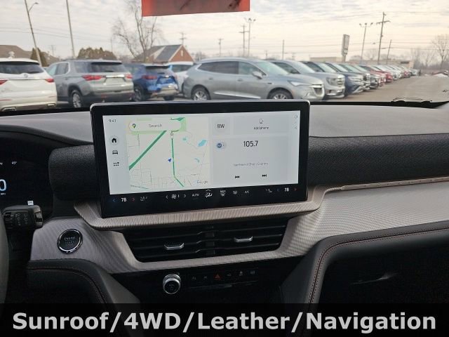 Used 2025 Ford Explorer Active w/ Active Comfort Package image 19