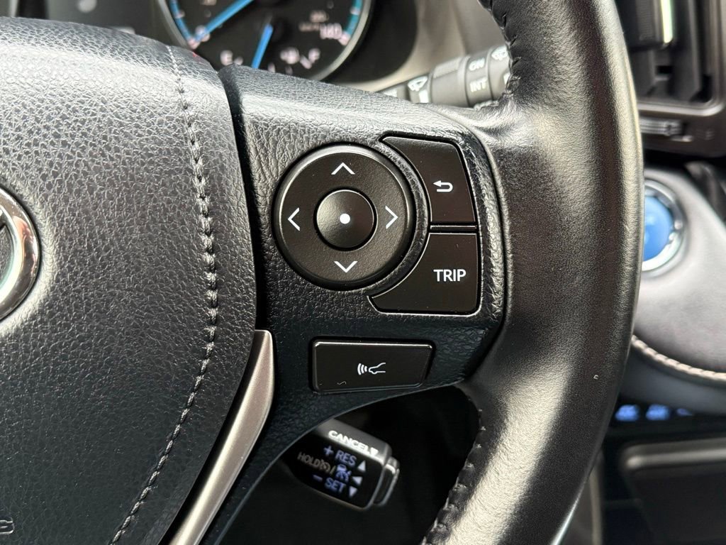 Used 2018 Toyota RAV4 XLE image 33