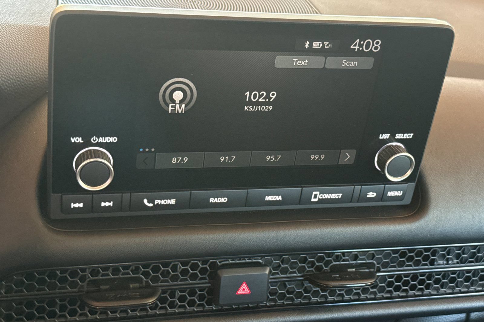 Used 2023 Honda HR-V LX image 24