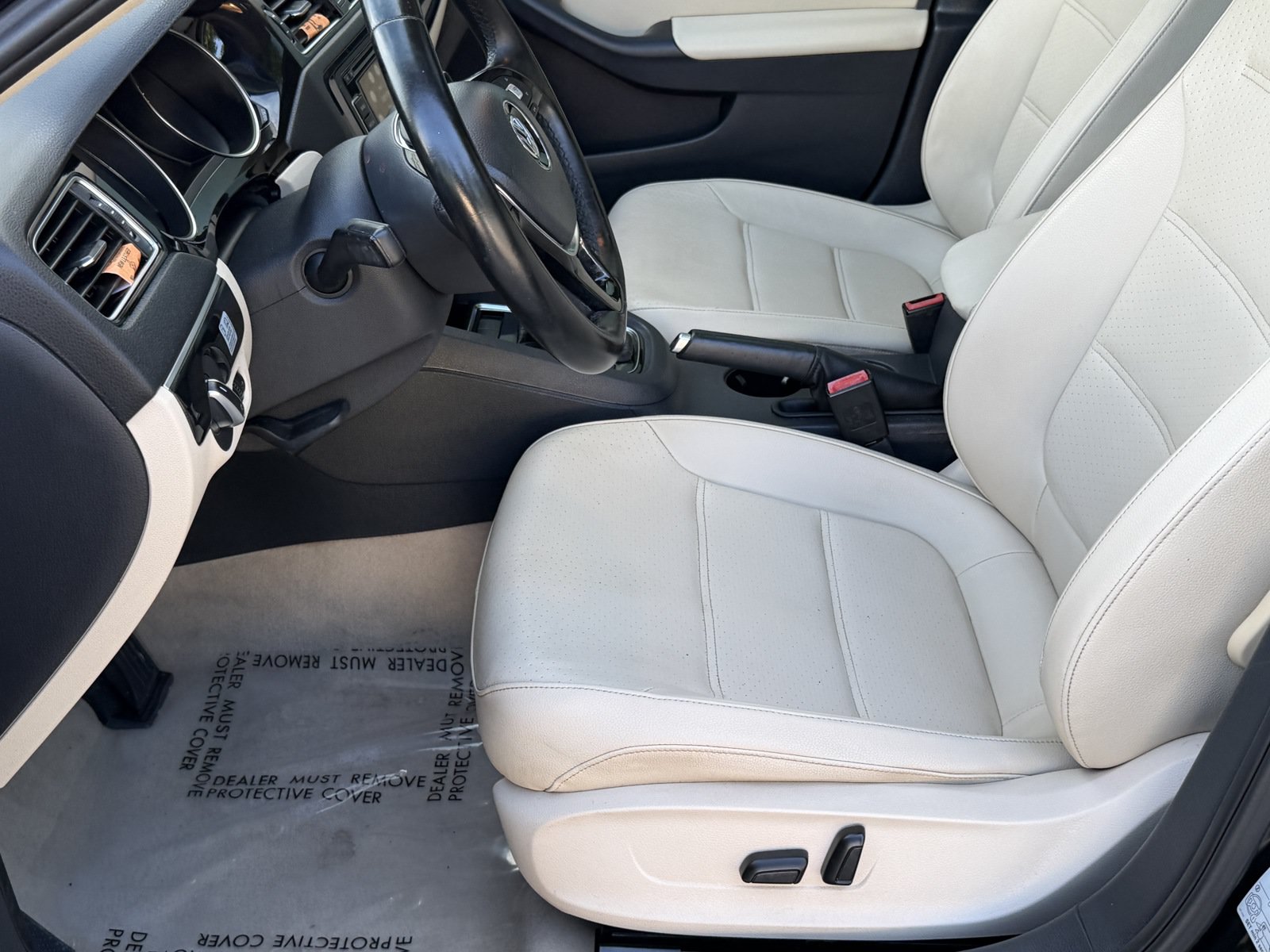 Used 2015 Volkswagen Jetta TDI SEL FWD image 18