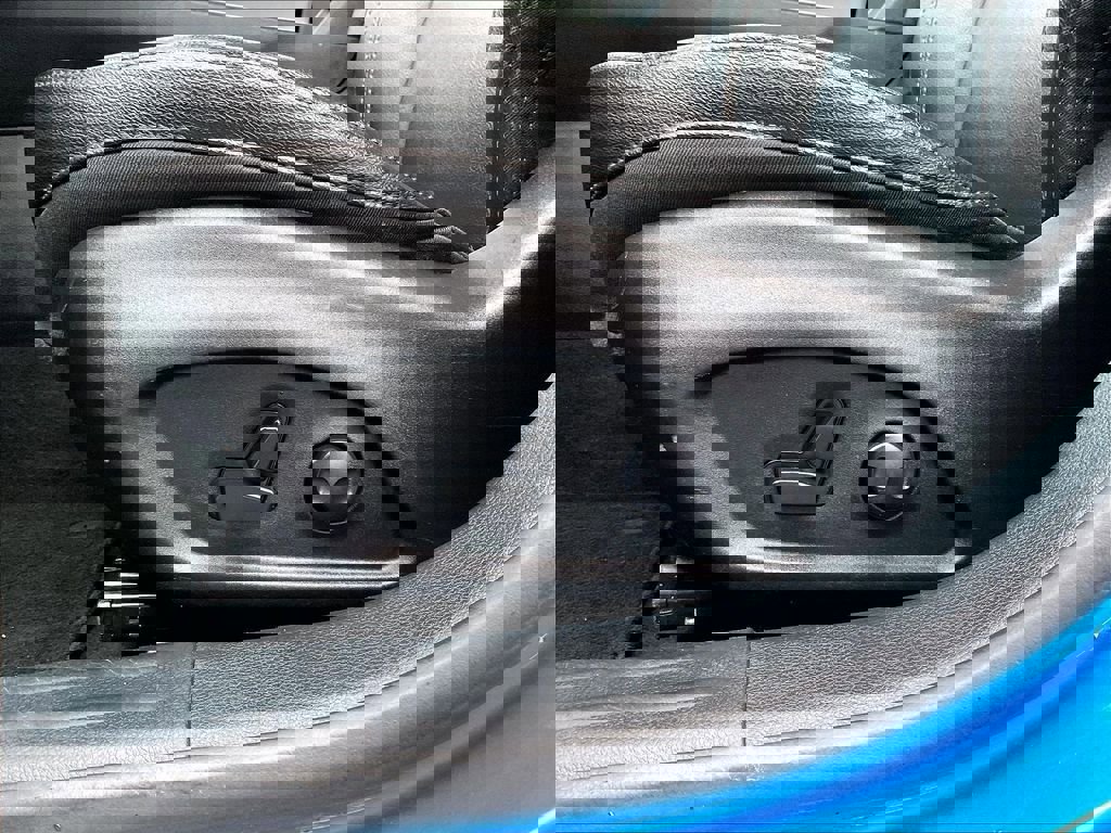 Used 2024 Jeep Compass Limited image 27