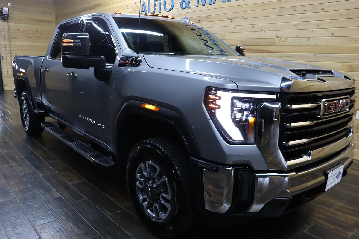 Used 2025 GMC Sierra 2500 SLT w/ SLT Convenience Package AWD/4WD image 2