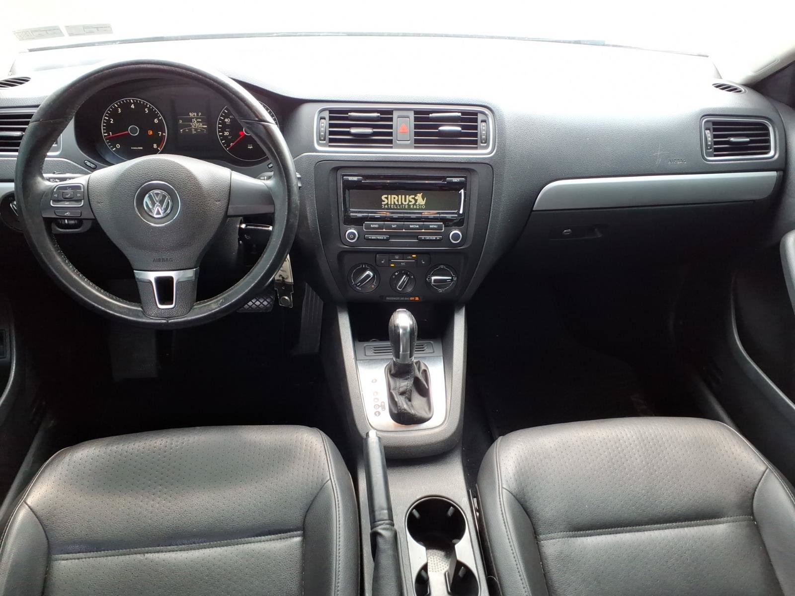Used 2014 Volkswagen Jetta SE FWD image 12