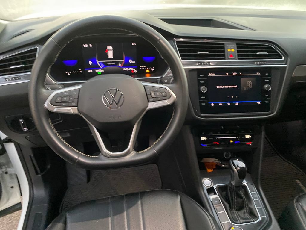 Used 2022 Volkswagen Tiguan SE image 13