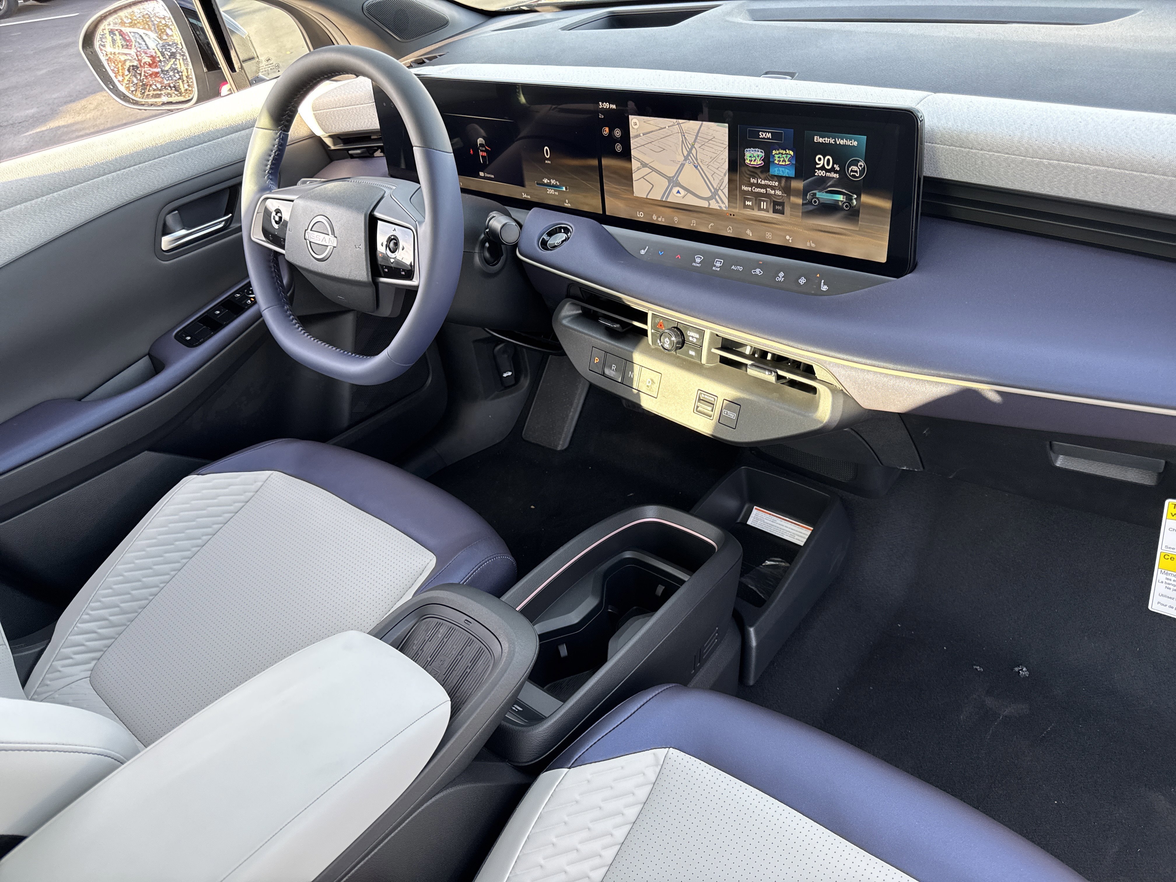 New 2026 Nissan Leaf Platinum+ w/ Cargo Package (Platinum+) image 23