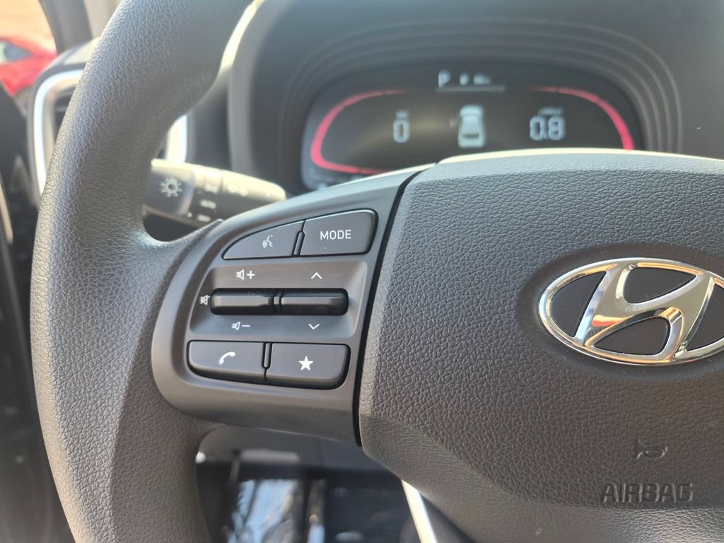 Used 2026 Hyundai Venue SE FWD image 15