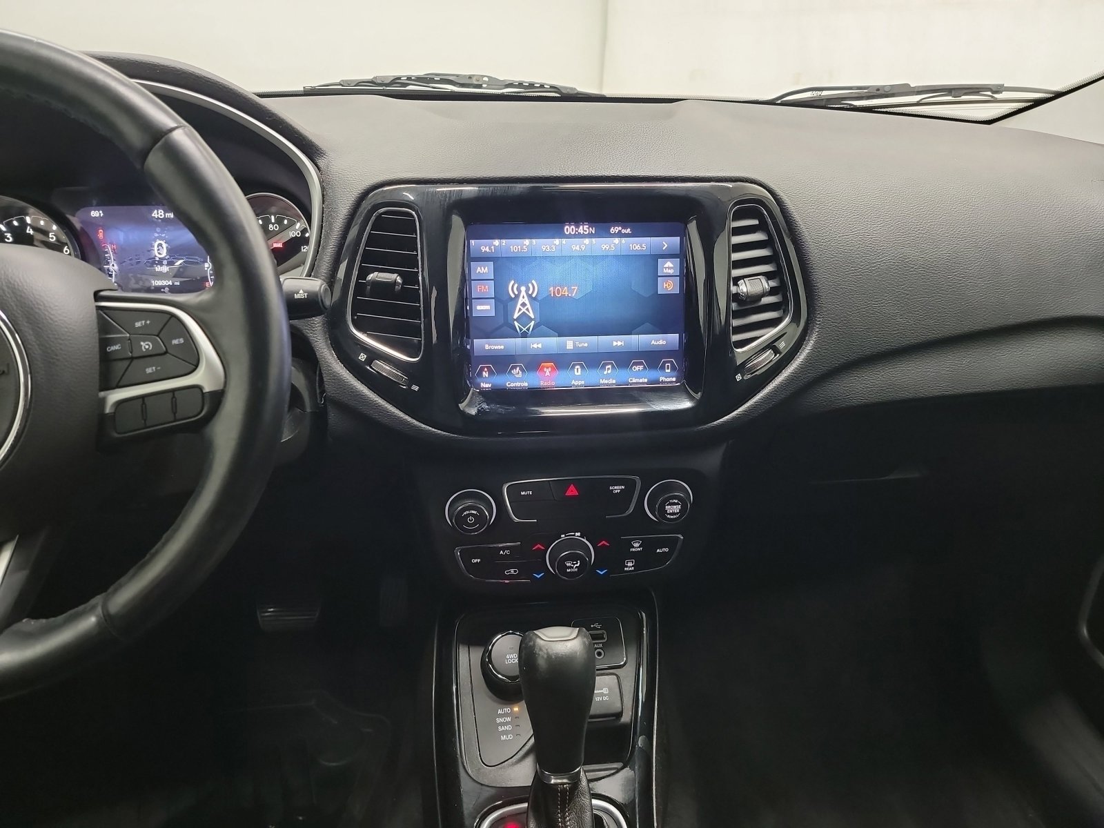 Used 2018 Jeep Compass Limited w/ Navigation Group image 20