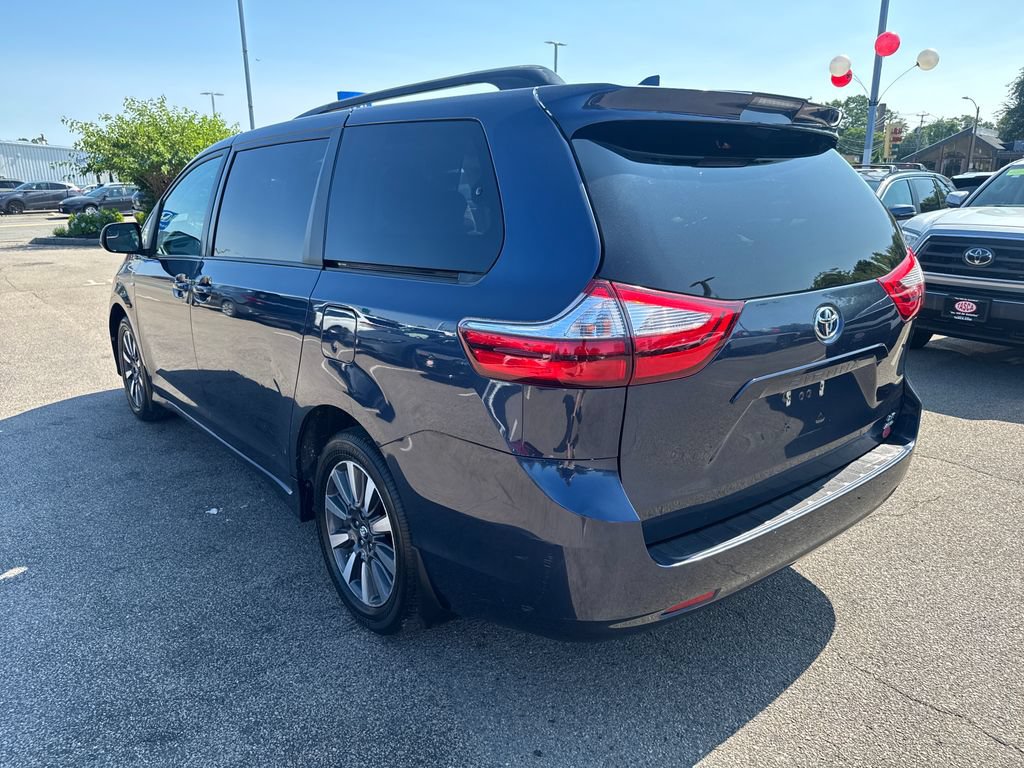 Used 2018 Toyota Sienna LE AWD/4WD image 5
