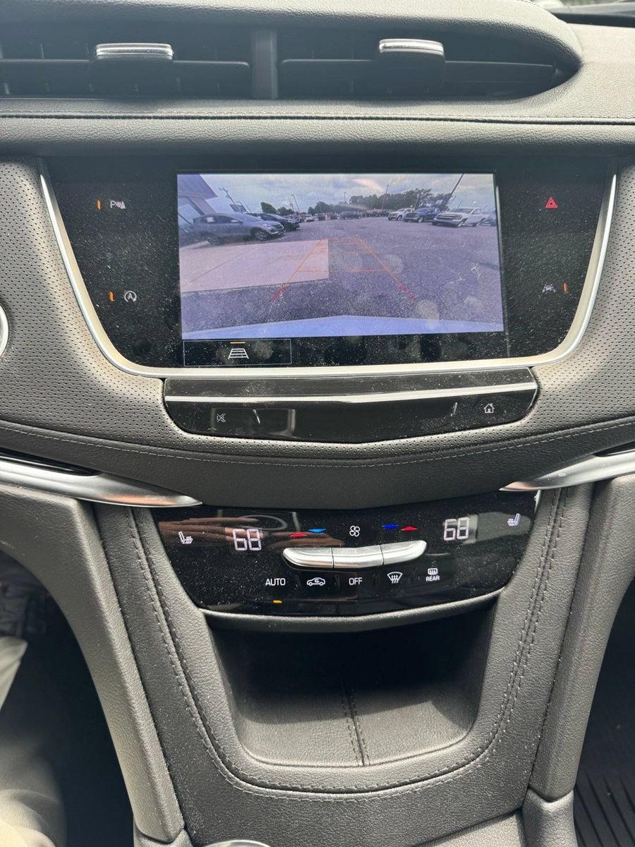 Certified 2024 Cadillac XT6 Luxury w/ LPO, Floor Liner Package AWD/4WD image 19