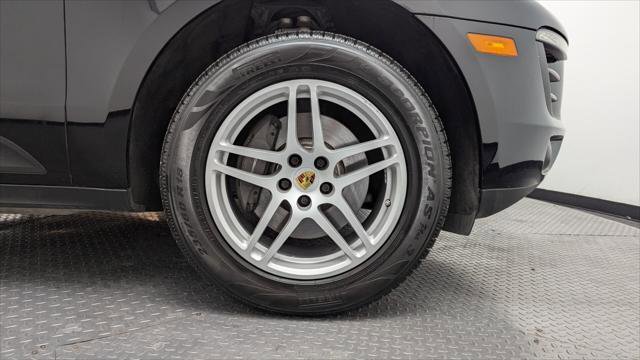 Used 2018 Porsche Macan Sport Edition image 34