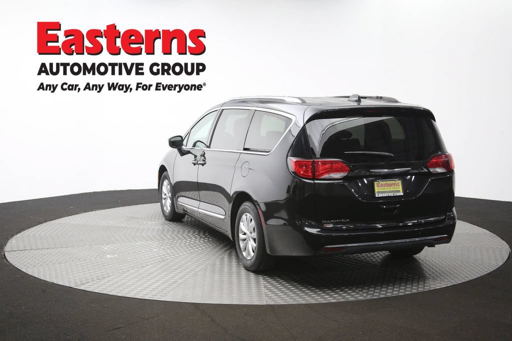 Used 2019 Chrysler Pacifica Touring-L FWD image 64