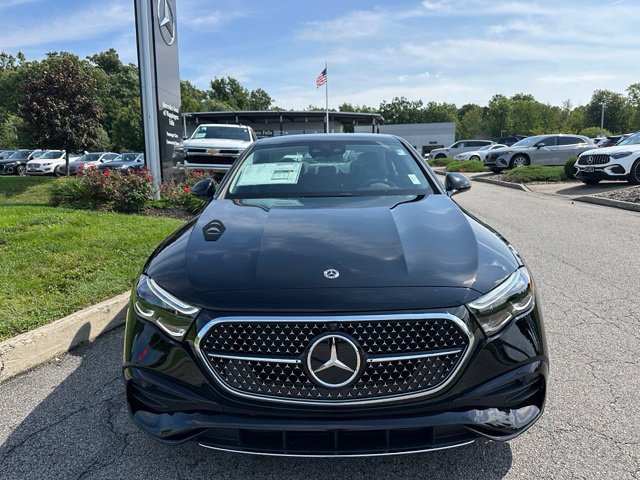 New 2027 Mercedes-Benz E 350 4MATIC Sedan image 8