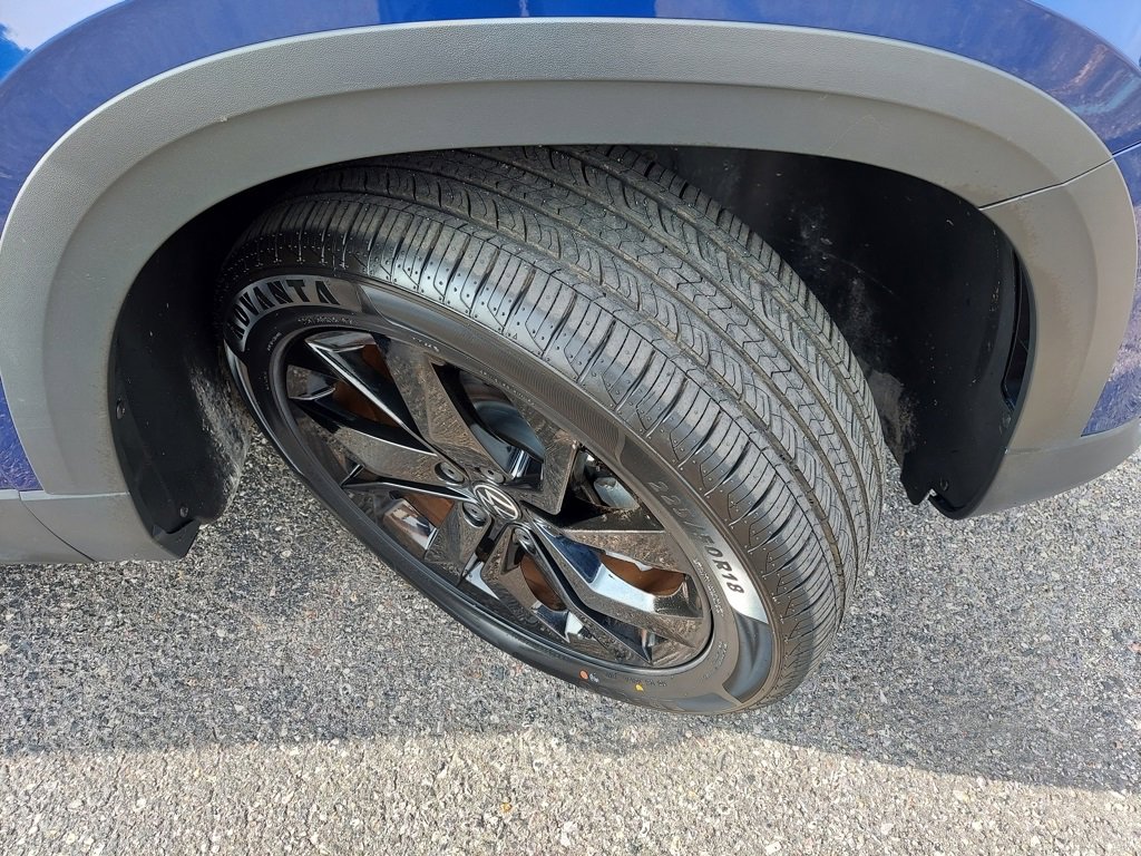 Used 2022 Volkswagen Taos SE w/ Panoramic Sunroof Package image 19