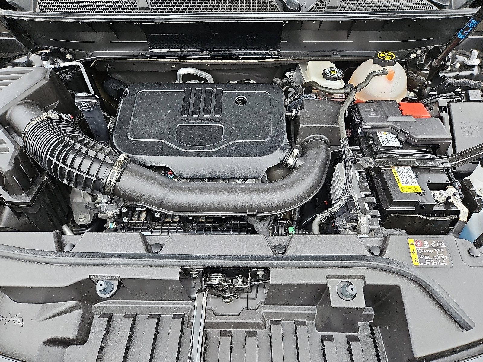 Certified 2022 GMC Acadia SLE w/ Driver Convenience Package image 27