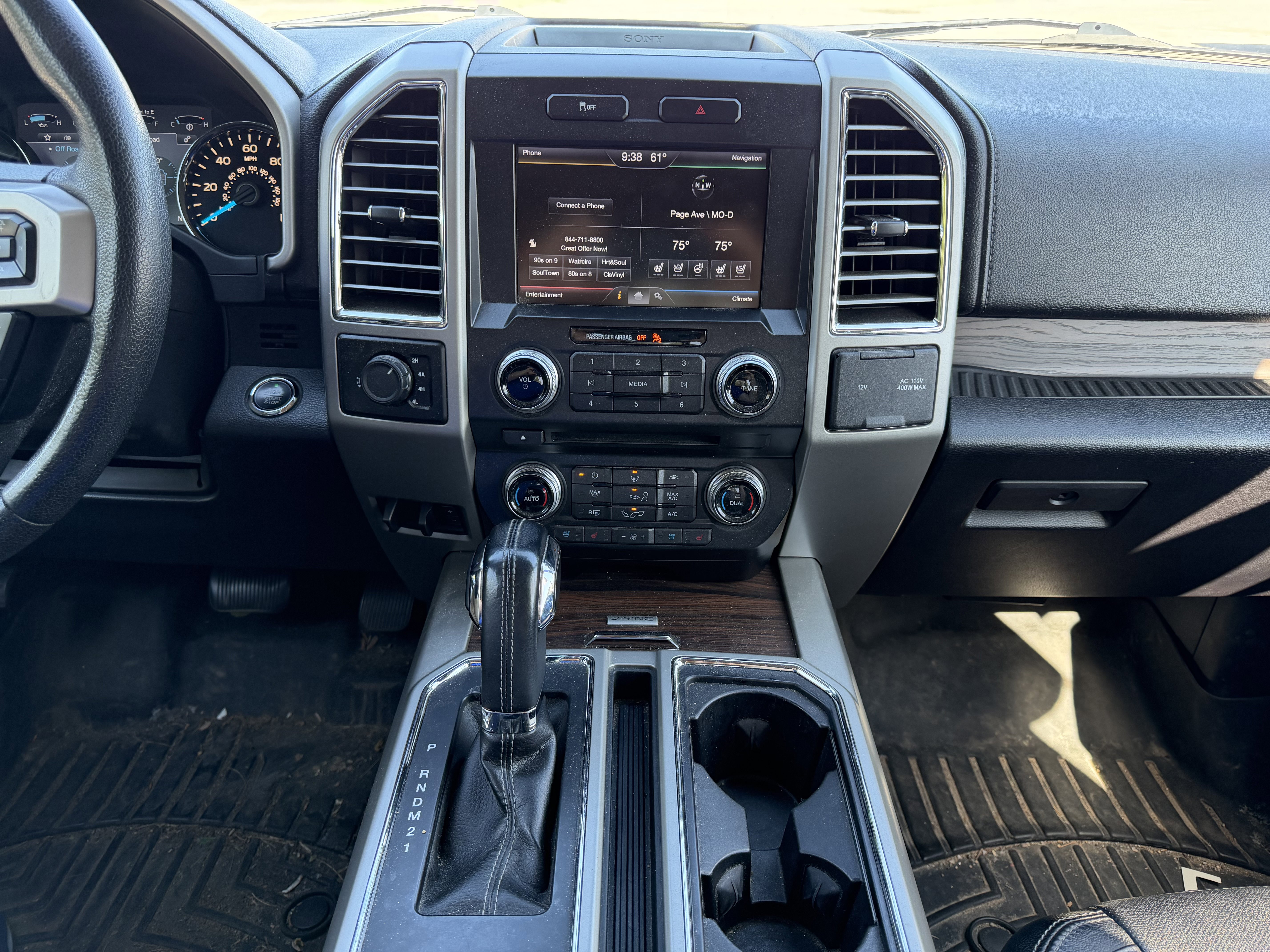 Used 2015 Ford F150 Lariat w/ Equipment Group 502A Luxury AWD/4WD image 21