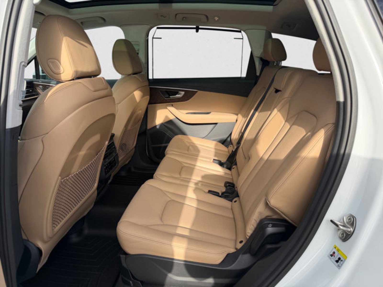 Used 2023 Audi Q7 3.0T Prestige image 18