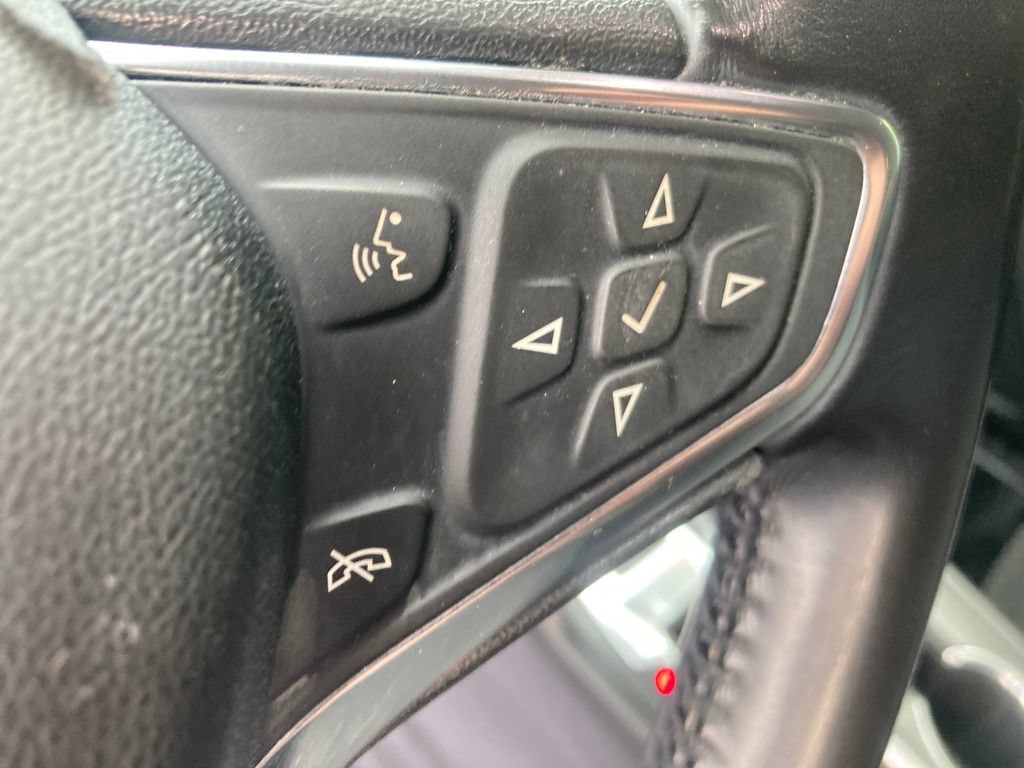 Used 2019 Chevrolet Equinox LT AWD/4WD image 40