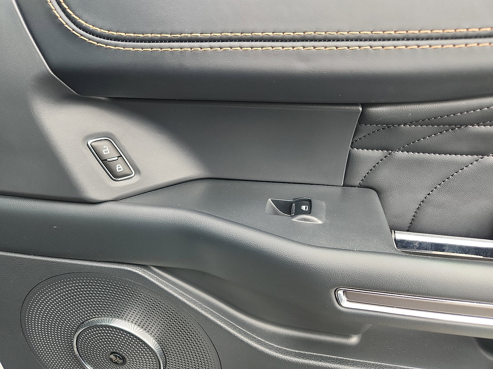 Certified 2023 Ford Expedition Platinum image 38