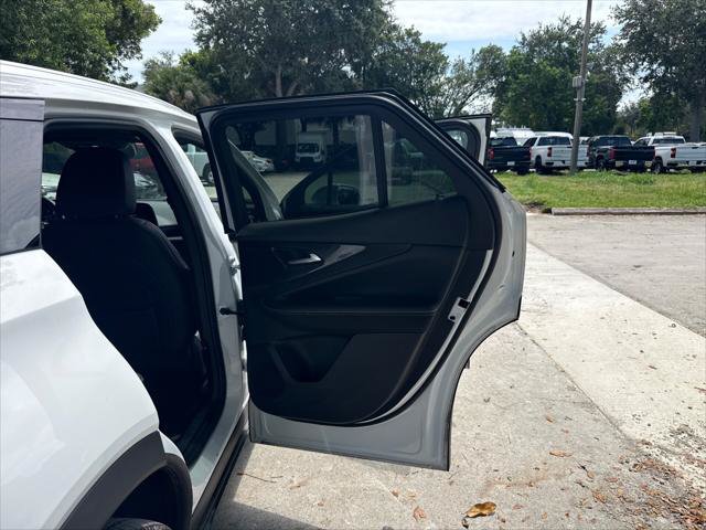 Used 2025 Chevrolet Blazer EV LT AWD/4WD image 22